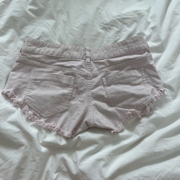 Billabong pink jean shorts - Picture 2 of 3
